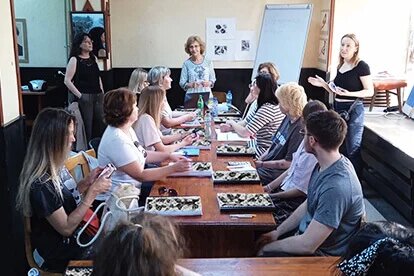ДСК Помага курсове по български бежанци Украйна