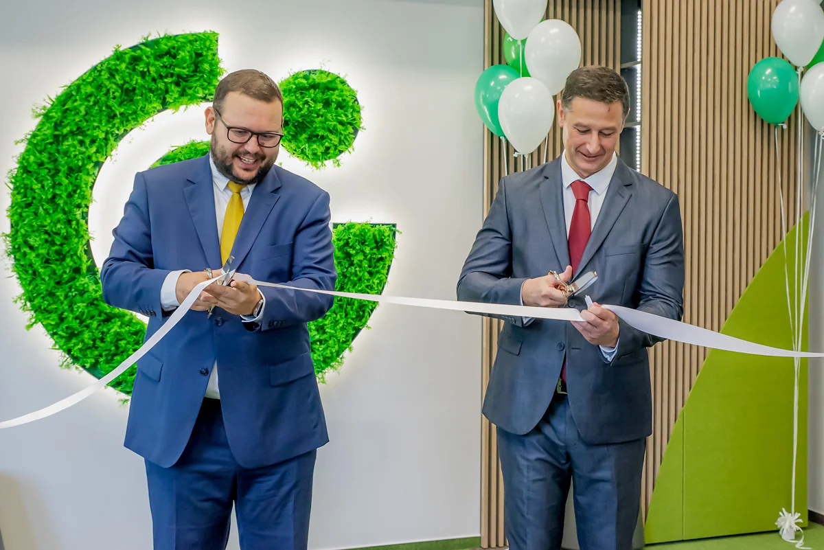 Банка ДСК в парньорство с ИУ - Варна