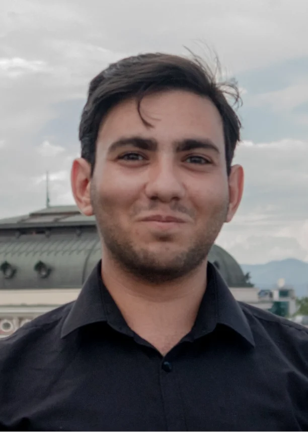 Стажант на Банка ДСК