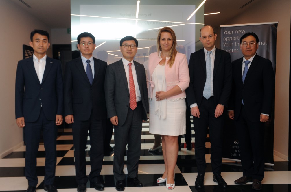 Банка ДСК финансира изграждане на соларен парк