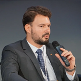 Александър Тотев портфолио мениджър глобални пазари